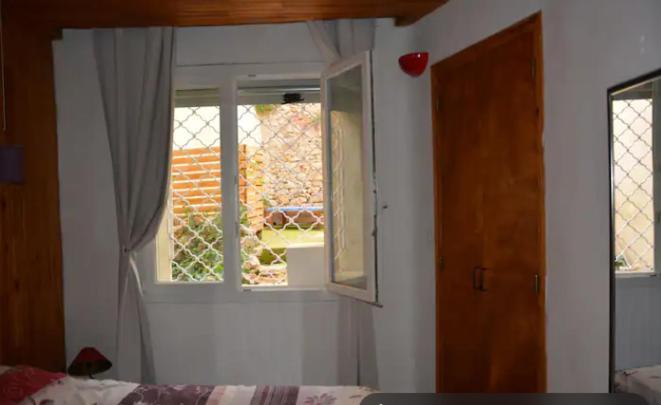 Gite Rue Tranquille Padern Exterior photo